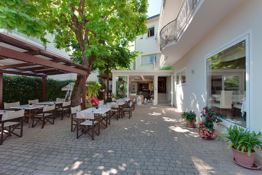 B&B Airone Cervia - Camere E Appartamenti المظهر الخارجي الصورة